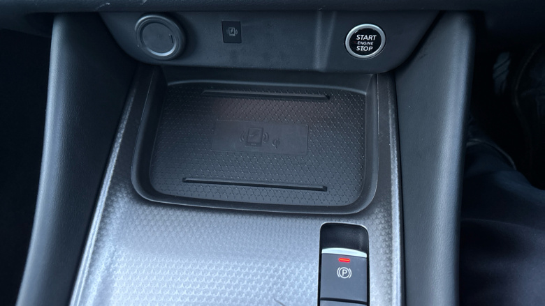 Nissan Qashqai 1.3 DiG-T MH 158 N-Connecta 5dr Xtronic Petrol Hatchback